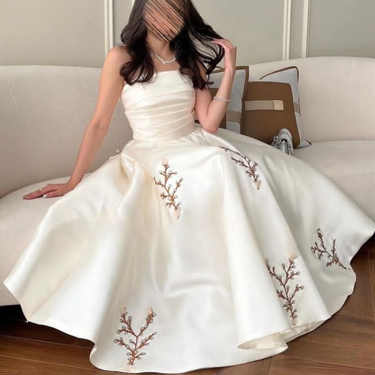 Weißes Tube-Top, modisches, elegantes, mittellanges, besticktes Ballkleid-Abendkleid aus Satin, NV3040
