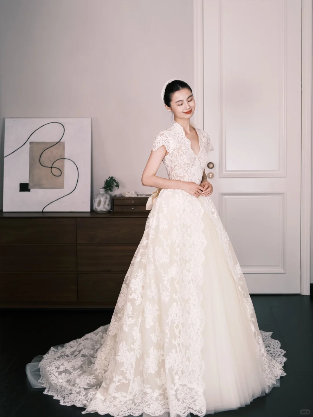 V Neck Cap Sleeve Lace Ballgown Wedding Dress, Ivory Vintage Bridal Gown NV7288