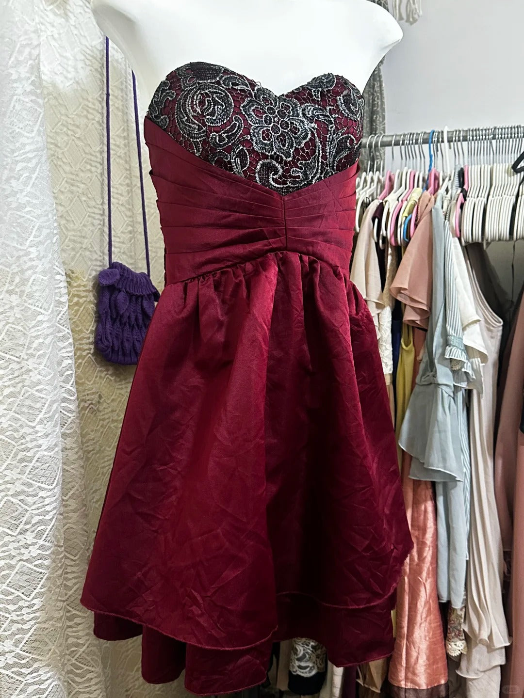Burgunderrotes Vintage-Tube-Top, kurzes Satin-Heimkehrkleid, Geburtstagspartykleid, NV5085