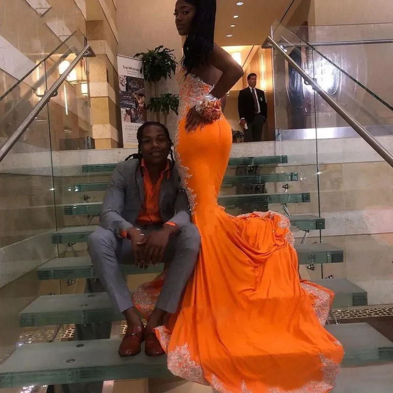 wunderschönes orangefarbenes Ballkleid im Meerjungfrauen-Stil für schwarze Mädchen, NV870