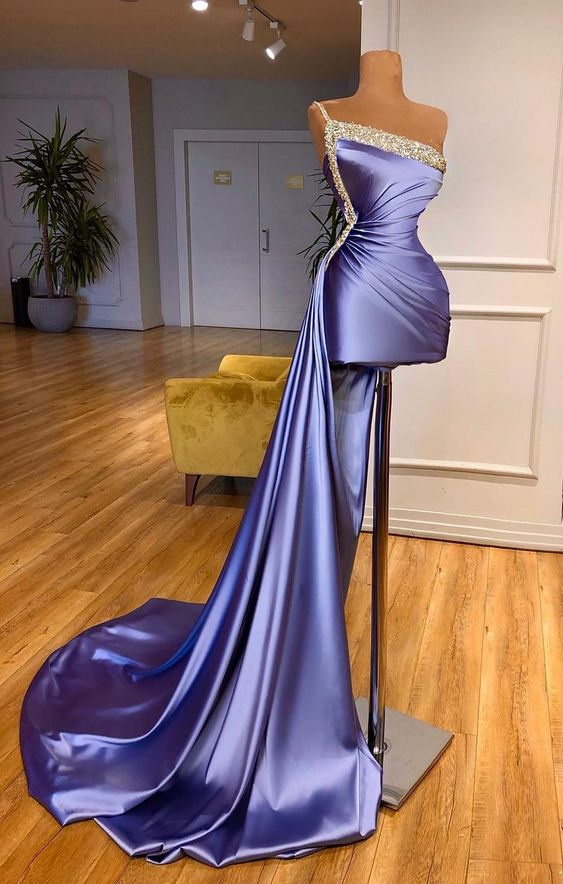 lila Abendkleider, Abendkleider mit Perlen, Abendkleid mit einem Träger, kurze Abendkleider nv506
