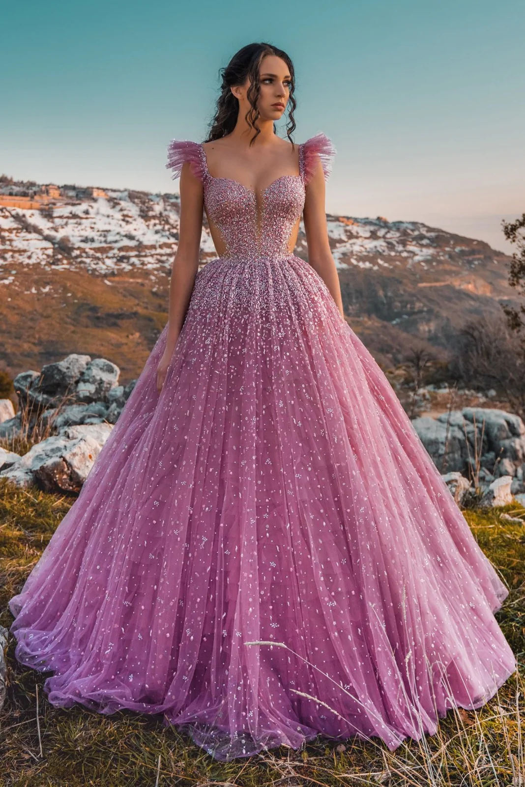 A-Linien-Abendkleid mit Trägern, herzförmigem Ausschnitt, Spitze und Pailletten, bodenlang, nv173