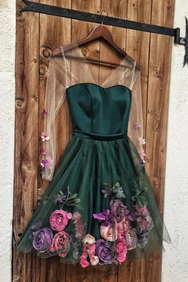 Grünes, langärmliges, kurzes Spitzen-Fanshion-Kleid, appliziertes, durchsichtiges Trägerkleid mit Herzausschnitt und Blumenmuster aus Satin, NV537