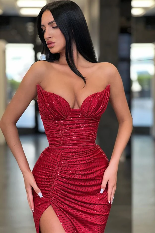 Wunderschönes burgunderrotes Ballkleid im Meerjungfrauen-Stil mit Spaghettiträgern, hohem Schlitz und langem Ärmel nv183