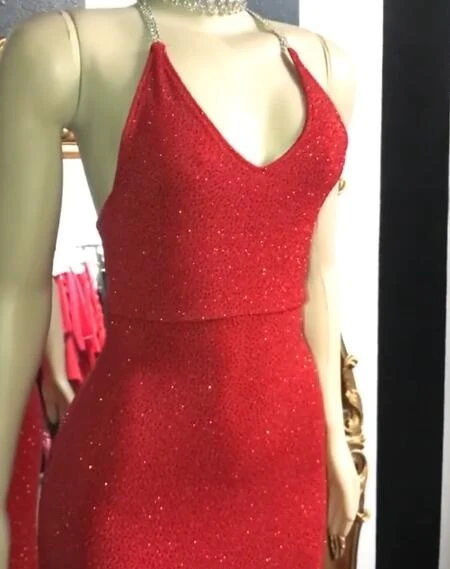 Meerjungfrau V-Ausschnitt Neckholder Bodenlanges Rüschensaum Pailletten Ballkleid nv166