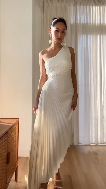 Weißes, modisches One-Shoulder-Plissee-Satinkleid mit asymmetrischem Saum, schickes, langes Ballkleid, Abendkleid, Partykleid, nv1850