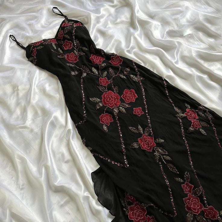 Superbe robe de bal longue brodée de roses nv5354
