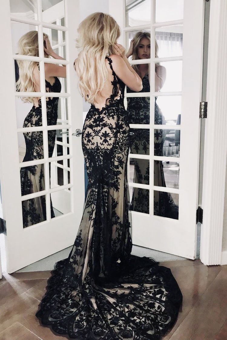 Sexy Brautkleid im Gothic-Stil mit Spaghettiträgern und Spitze | Schwarzes Tüll-Maxikleid mit Meerjungfrauen-Schleppe in Nude für Gala-Partys, Red Carpet und Retro-Events (NV6264)