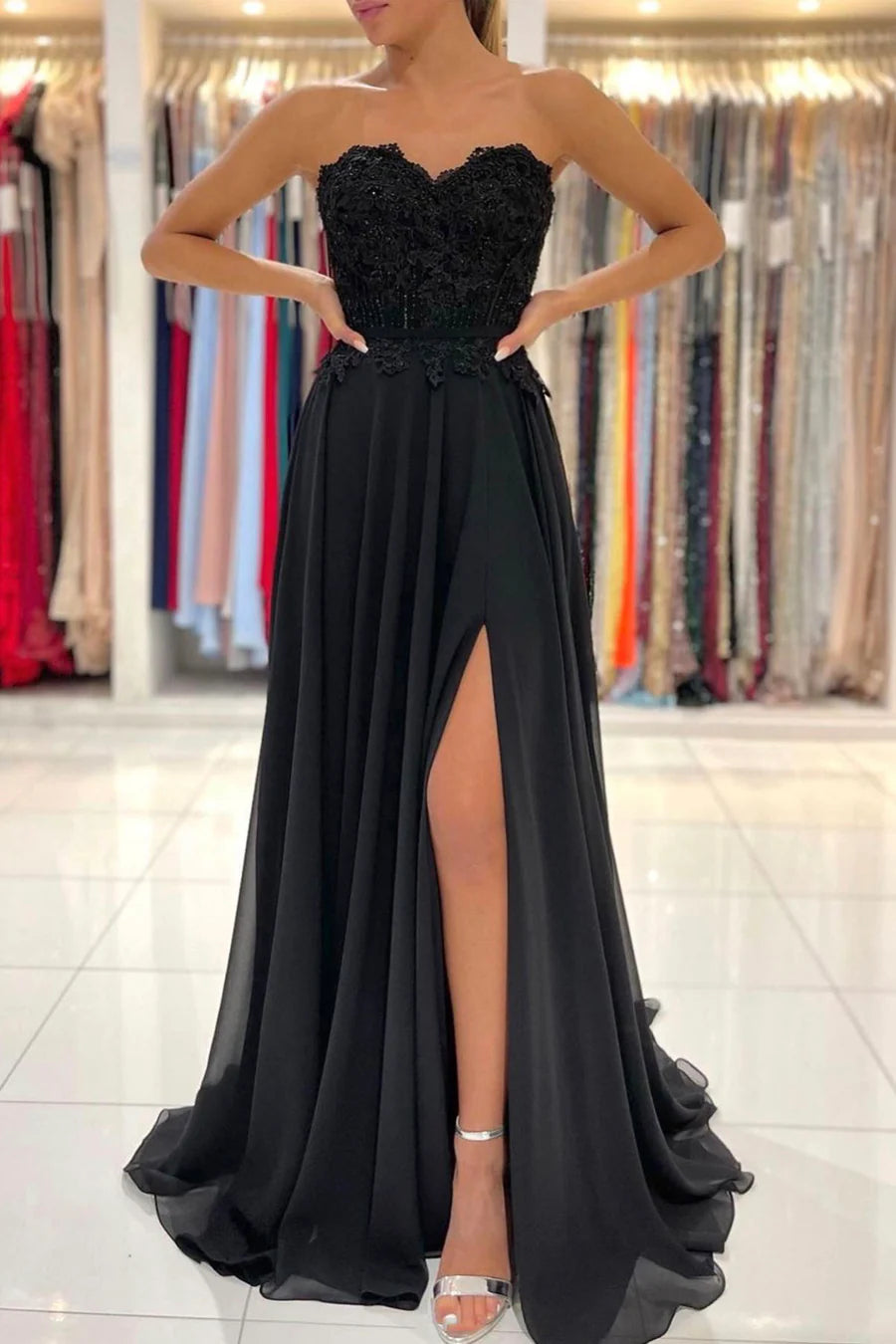 Schwarzes langes Ballkleid aus Chiffon und Spitze, trägerloses Abendkleid in A-Linie, nv1464