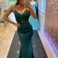 Robe de soirée longue en satin vert à col en V et dentelle nv1564