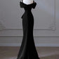 Robe de soirée sirène noire à épaules dénudées et décolleté en cœur, robe de soirée en satin noir nv1660