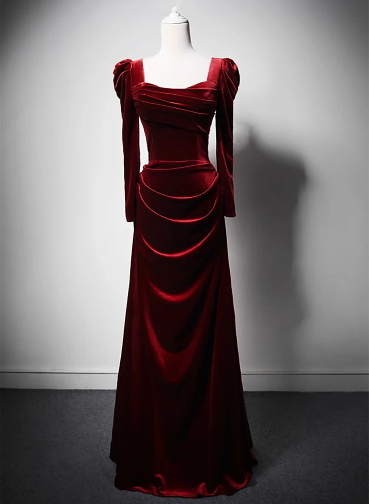 Burgunderrotes, langärmliges, langes A-Linien-Ballkleid aus Samt für Hochzeiten, Partys und Abende nv2154