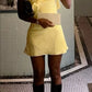 Robe de soirée courte élégante à volants et dos nu jaune nv2214