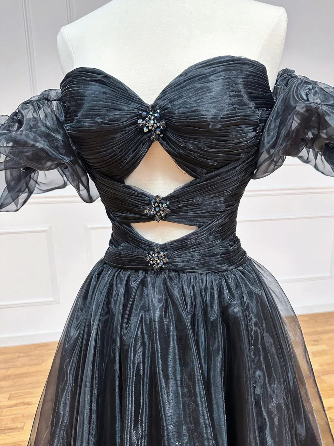 Schwarzes, schulterfreies, langes A-Linien-Ballkleid aus Tüll, schwarzes formelles Abendkleid nv1523