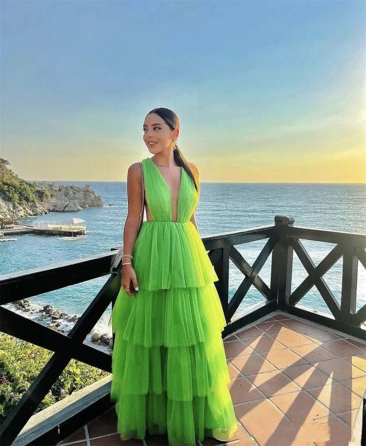 Green Elegant A-Line V-Neck Layered Tulle Ball Gown Evening Dress nv3100