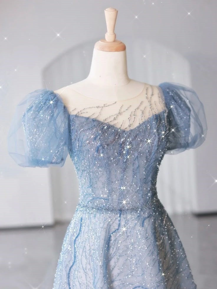 Hellblau glänzend elegant herzförmiger Ausschnitt exquisite Perlen Kurzarm lange Tüll Ballkleid Abendkleid Abschlusskleid nv3785
