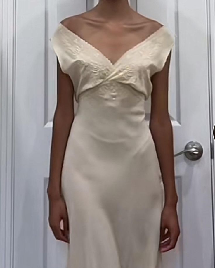 Elfenbeinfarbenes, elegantes V-Ausschnitt-Kleid, lang, schmale Passform, Satin, Party-/Ballkleid, Abendkleid, Ballkleid, Hochzeitskleid, nv3934