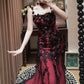 NiceVestidos – Ärmelloses, bodenlanges Gothic-Kleid mit 3D-Blumenmuster aus roter und schwarzer Spitze (NV6189)