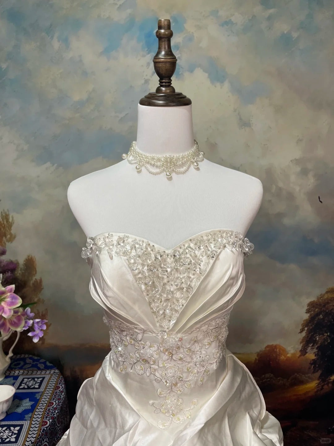 Elfenbeinweiß Wunderschöne Mode Elegante Blumen Exquisite Perlen Spitze Lange Satin Tüll Ballkleid Abendkleid Brautkleid nv4063