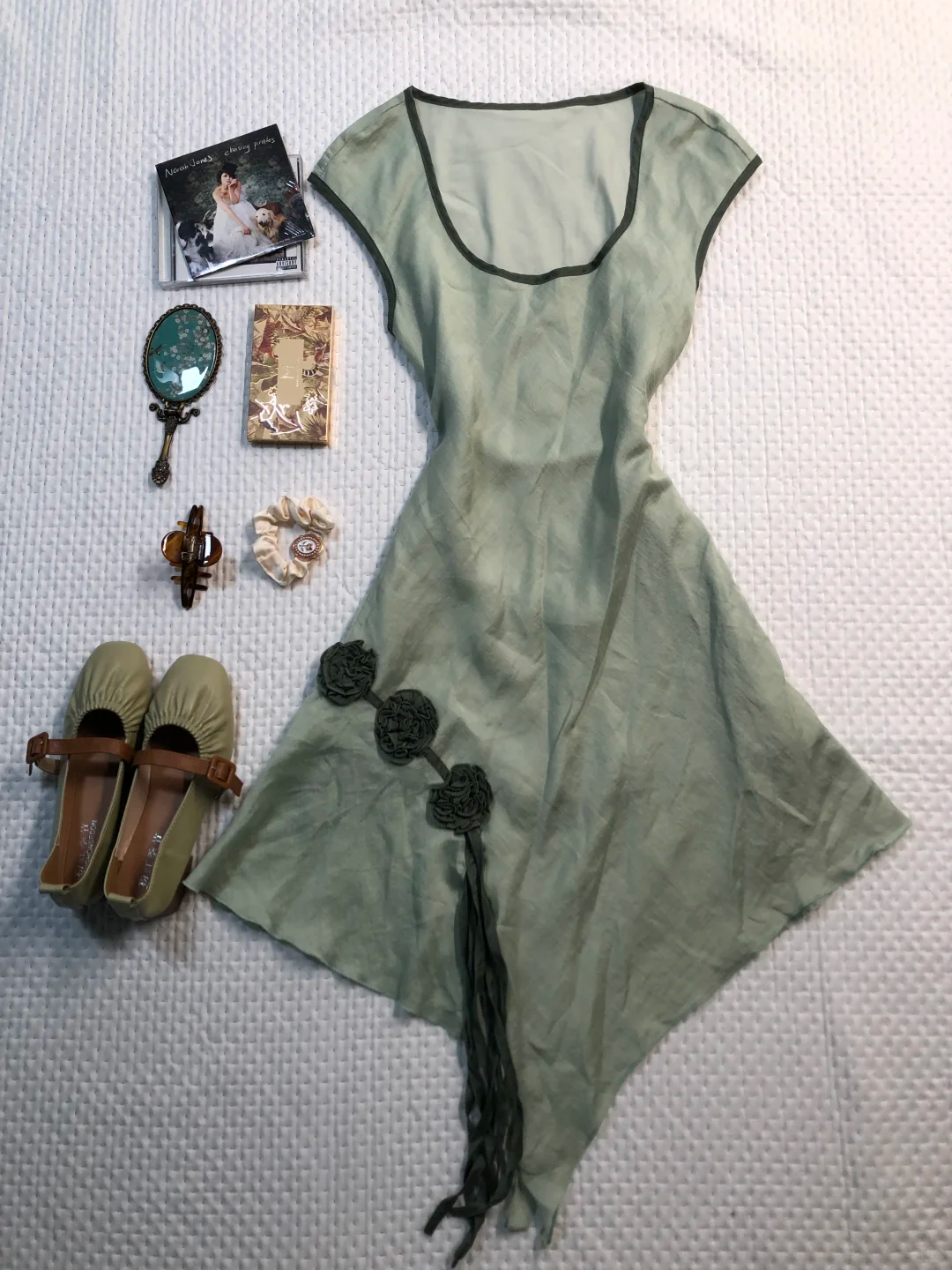 Sage Green Short Homecoming Dress U Neck Cap Sleeve 3D Floral Tassel Irregular Hem Vintage Cocktail Gown  NV6930