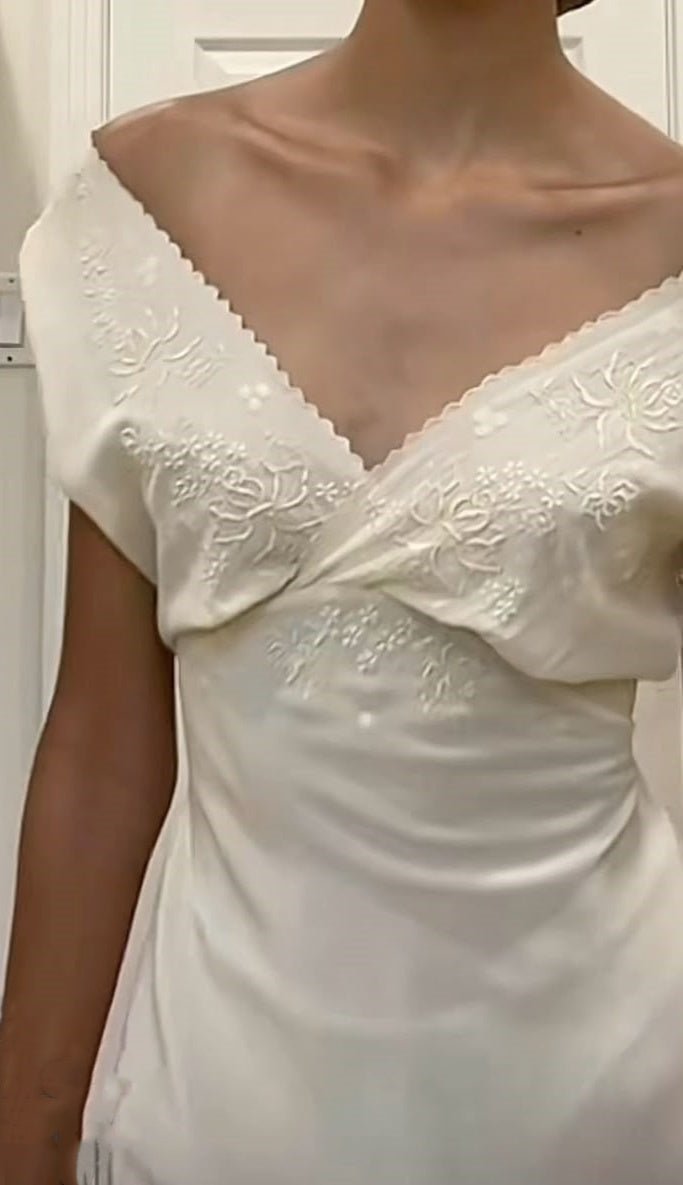 Elfenbeinfarbenes, elegantes V-Ausschnitt-Kleid, lang, schmale Passform, Satin, Party-/Ballkleid, Abendkleid, Ballkleid, Hochzeitskleid, nv3934