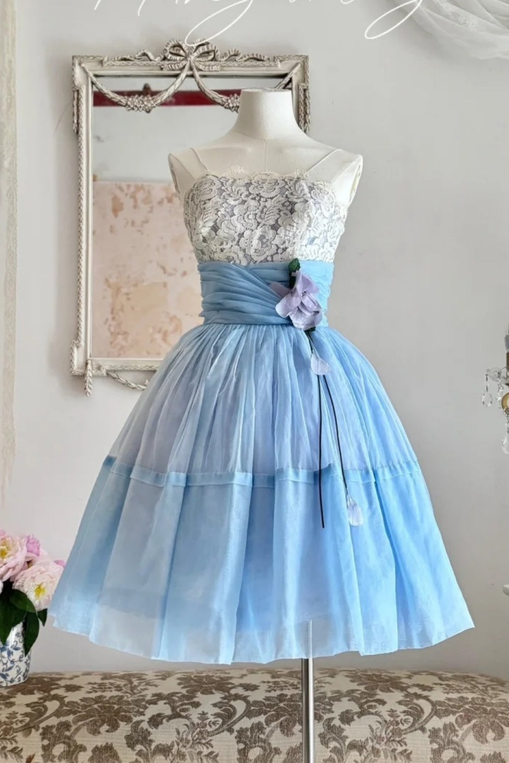 NiceVestidos - Robe de soirée courte/mi-longue en tulle bleu à fleurs délicates NV5668