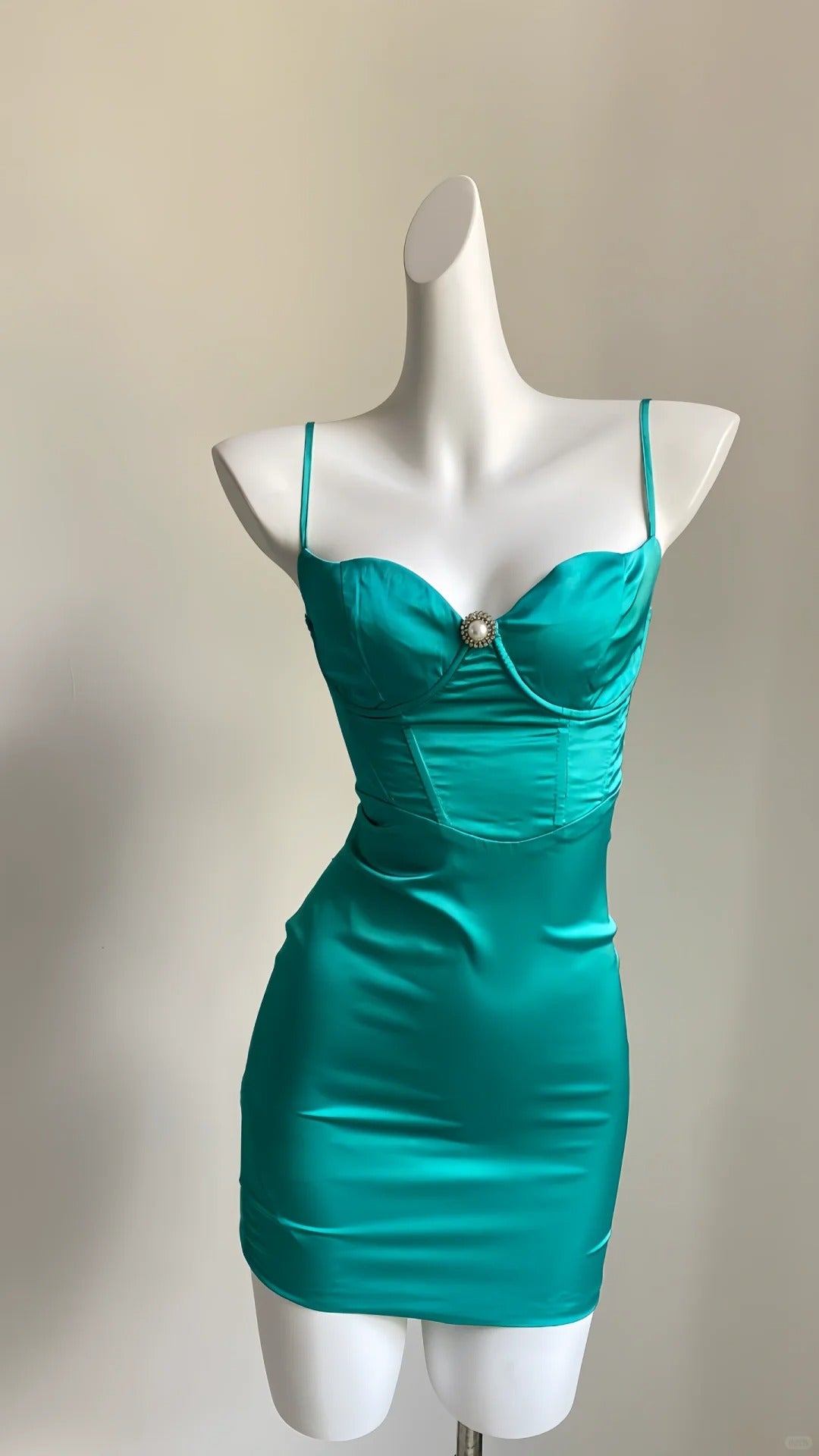 Mintgrünes, modisches, kurzes Satin-Heimkehrkleid mit Spaghettiträgern, Geburtstagskleid, nv5160