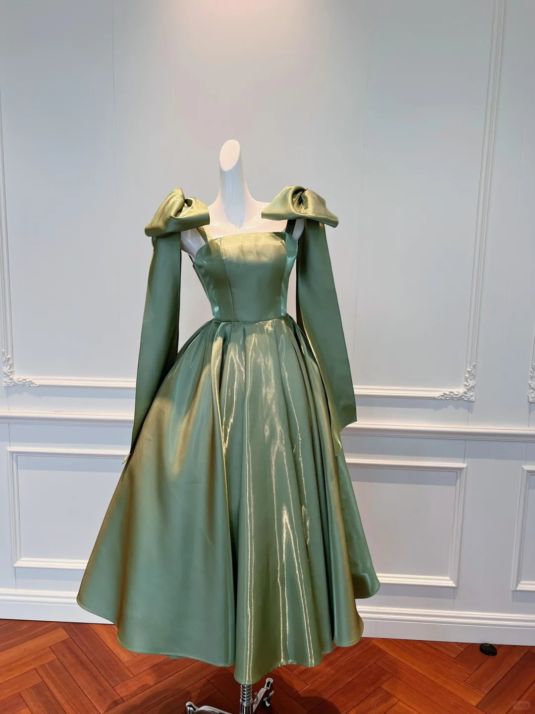 NiceVestidos-Grünes, modisches, mittellanges/kurzes formelles Heimkehrkleid, Hoco-Kleid, Ballkleid, NV5488
