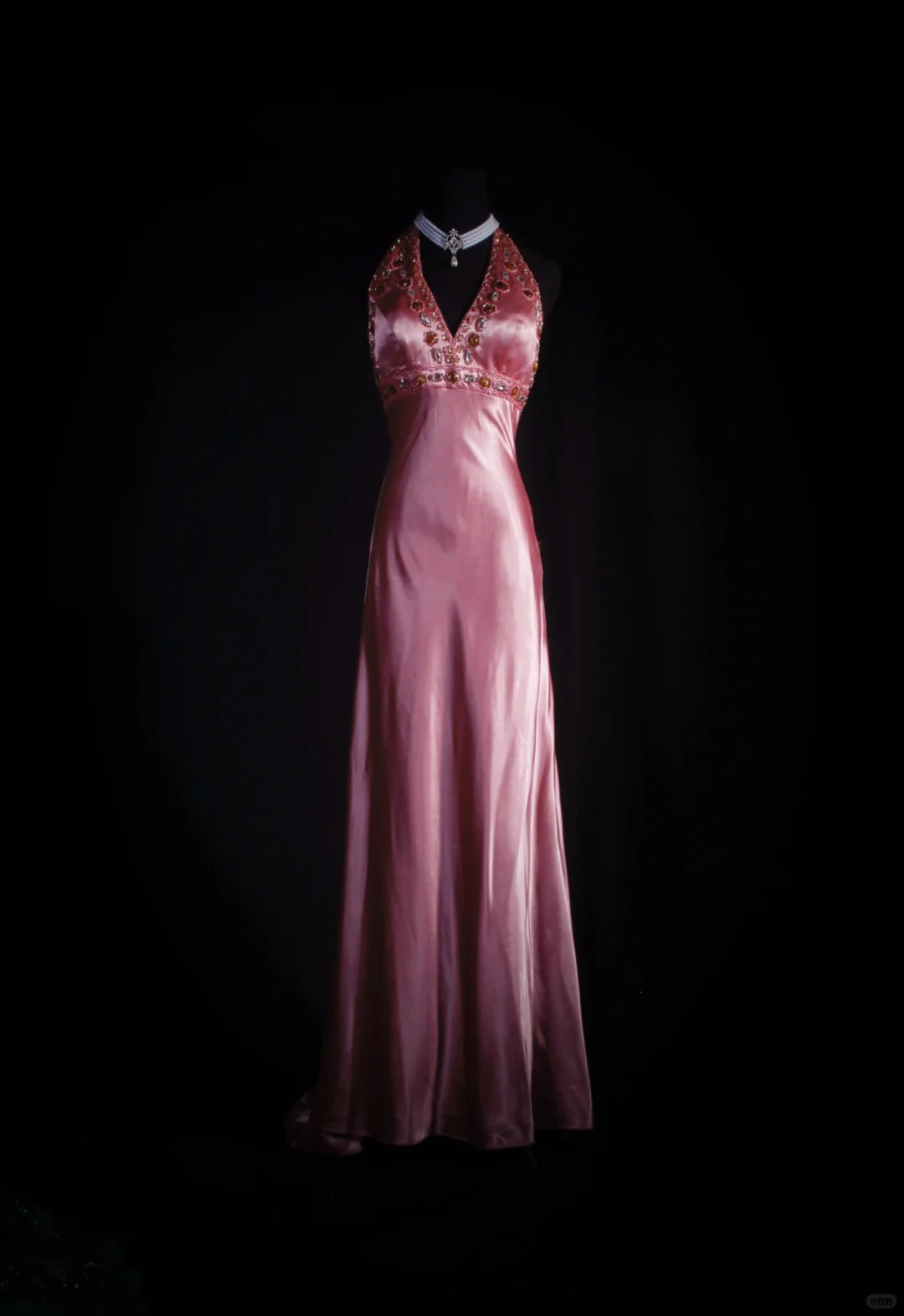Rosa exquisite Perlen Retro-Mode lange Satin Ballkleid Partykleid nv5210