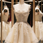 Robe courte en tulle à fines bretelles et application de dentelle rouge, idéale pour la rentrée scolaire ou une fête d'anniversaire (Nv4932)