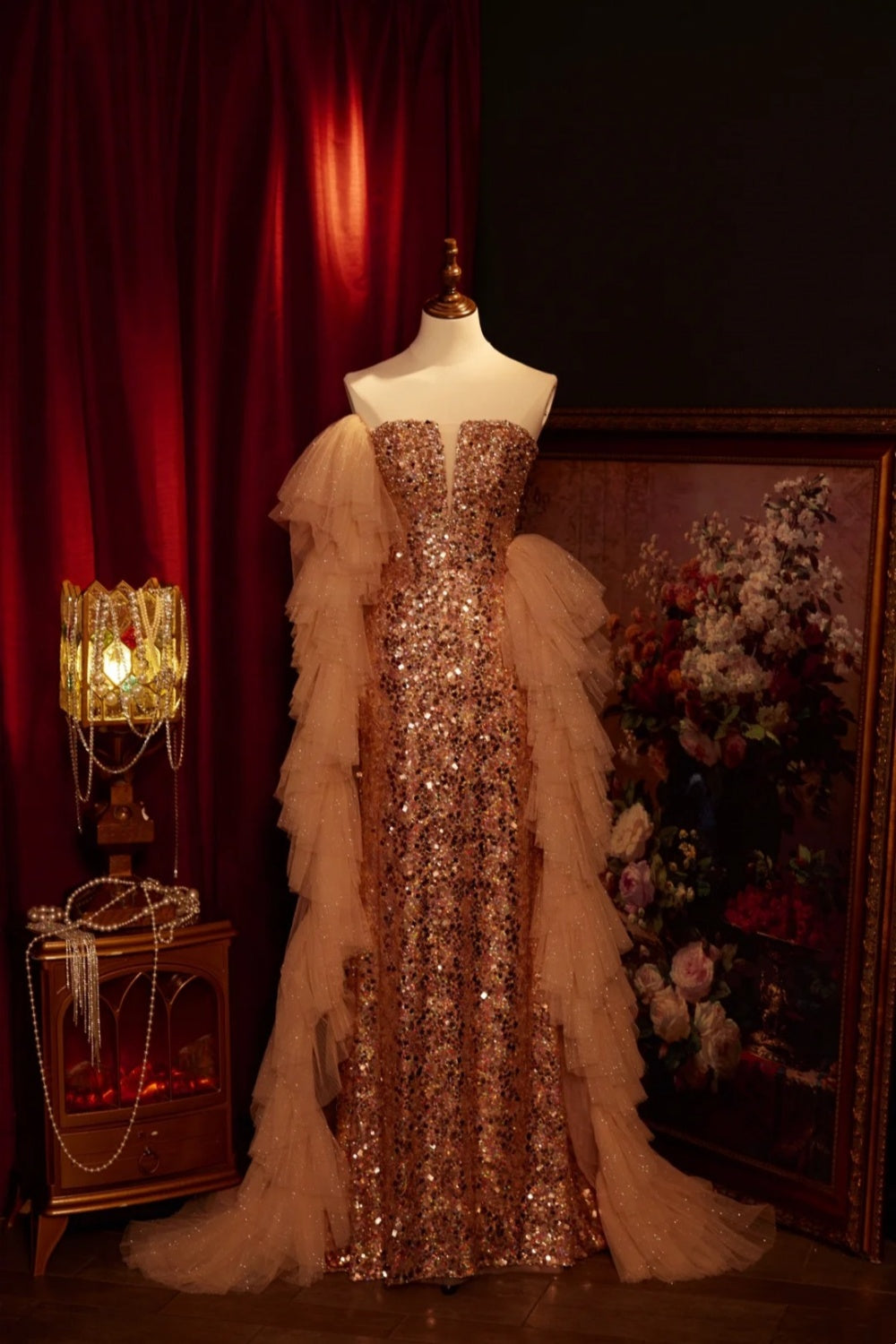 Luxuriöses, prachtvolles und exquisites langes formelles Goldkleid NV6538