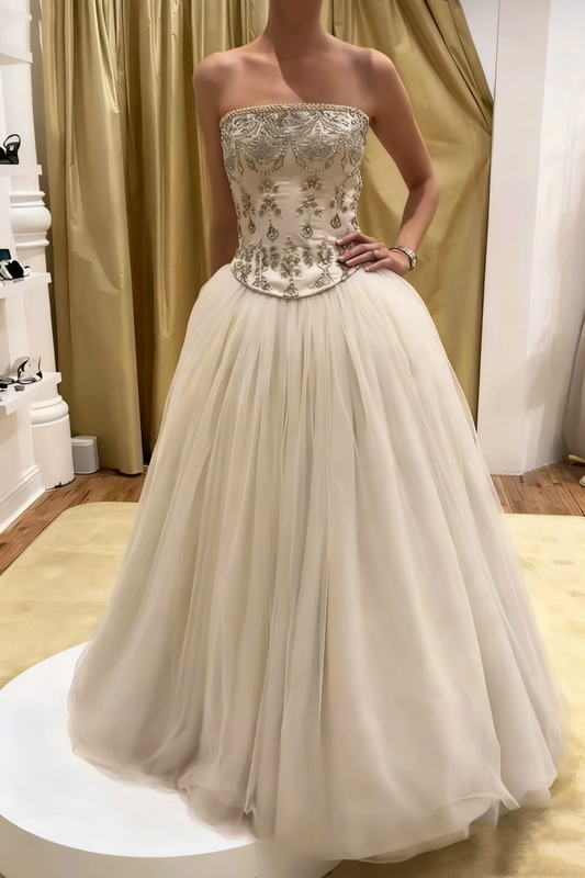 NiceVestidos – Weißes, zartes, perlenbesetztes, langes Ballkleid aus Tüll, NV5838