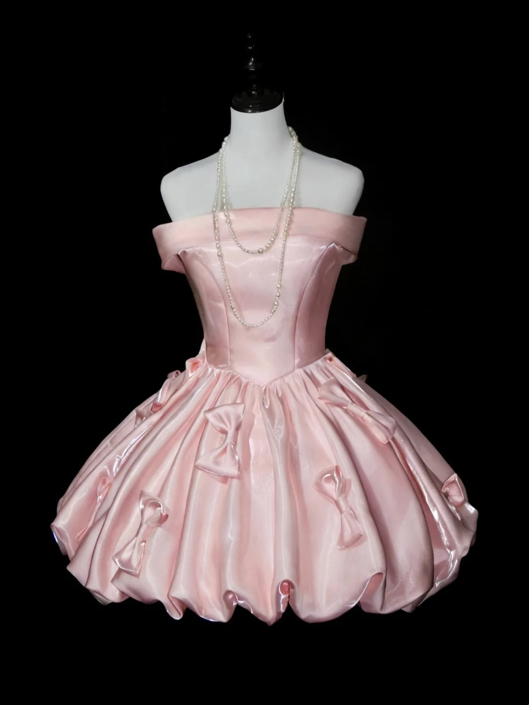 Robe courte en satin tendance pour anniversaire et bal de promo NV6599