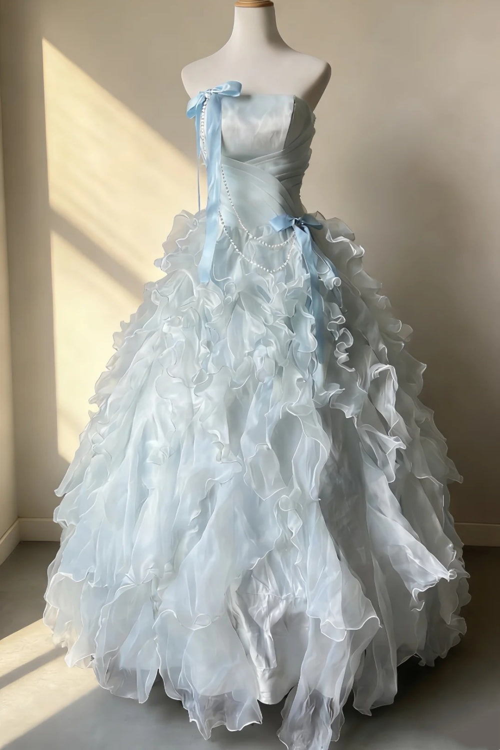 Langes blaues Tüllkleid im Prinzessinnenstil NV6863