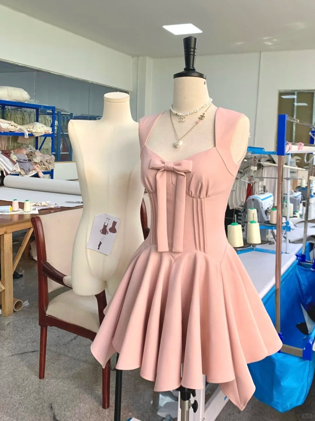 Robe de soirée courte en satin rose à nœud, robe de bal, robe d'anniversaire, nv4512