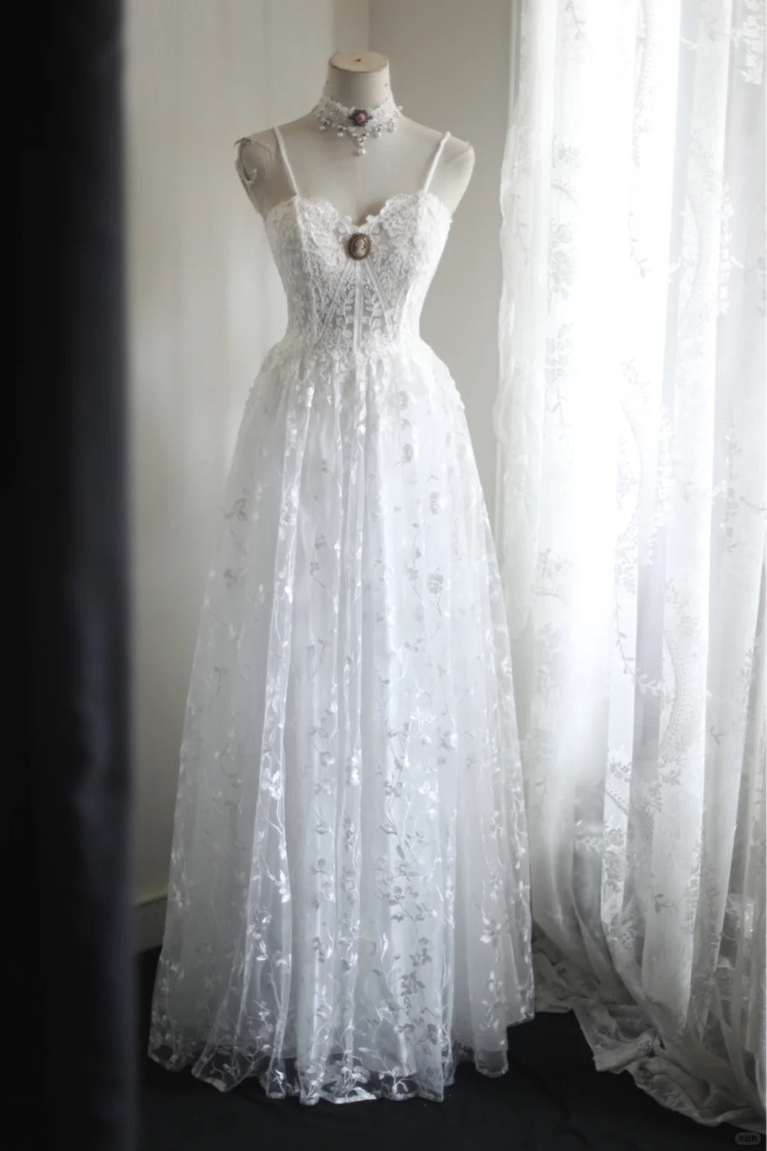 Robe de soirée longue en dentelle blanche, style princesse rétro, simple et mignonne, avec broderie de fleurs, robe de bal, robe de demoiselle d'honneur, nv4694