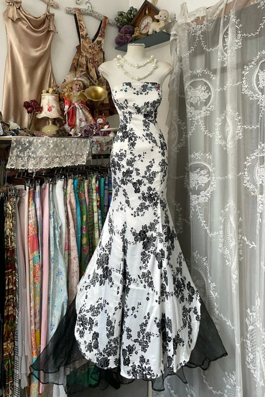 Retro schwarz-weiß florales, langes Chiffon-Ballkleid nv5427