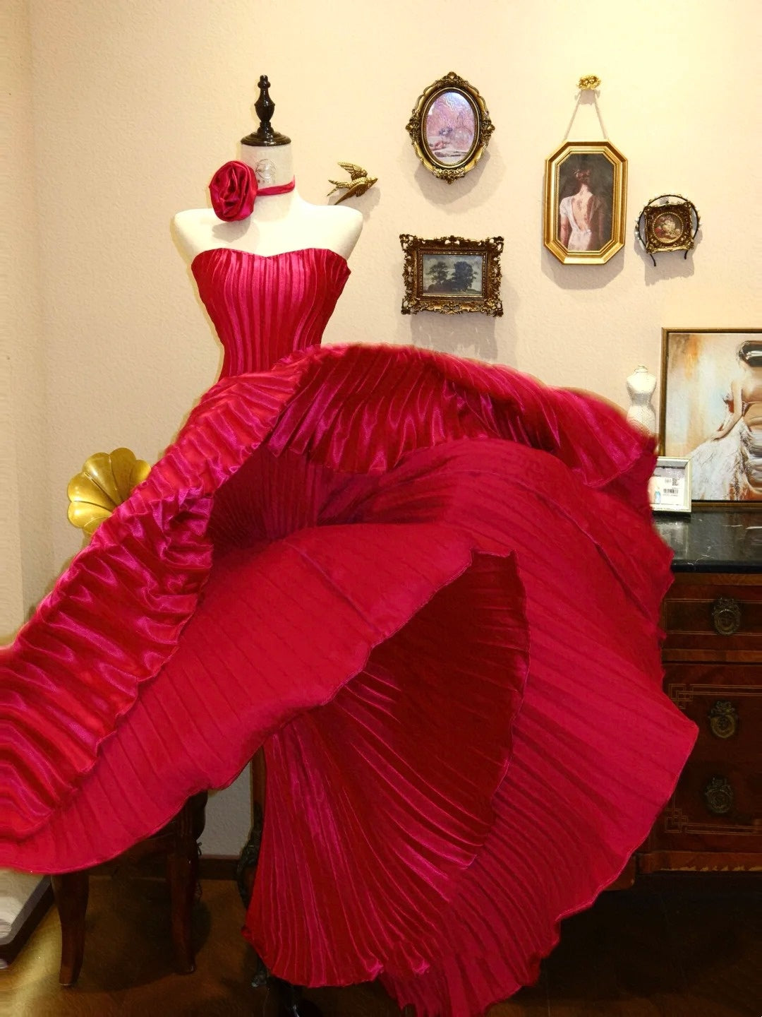 NiceVestidos - Robe de soirée plissée en satin style vintage, longue robe bustier sans manches, NV5824