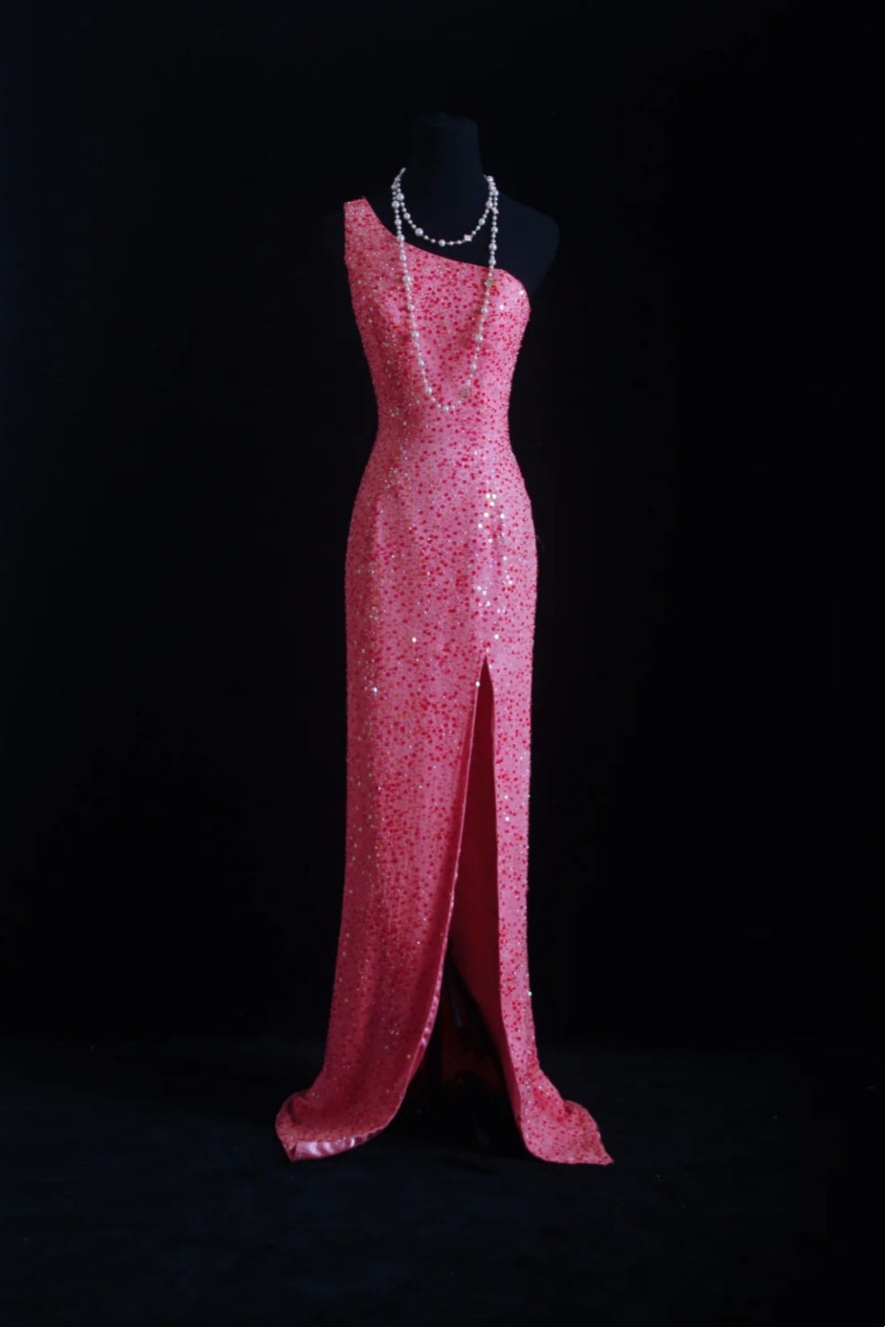 NiceVestidos - Robe de bal longue trapèze à bretelles fines et broderie artistique NV5791