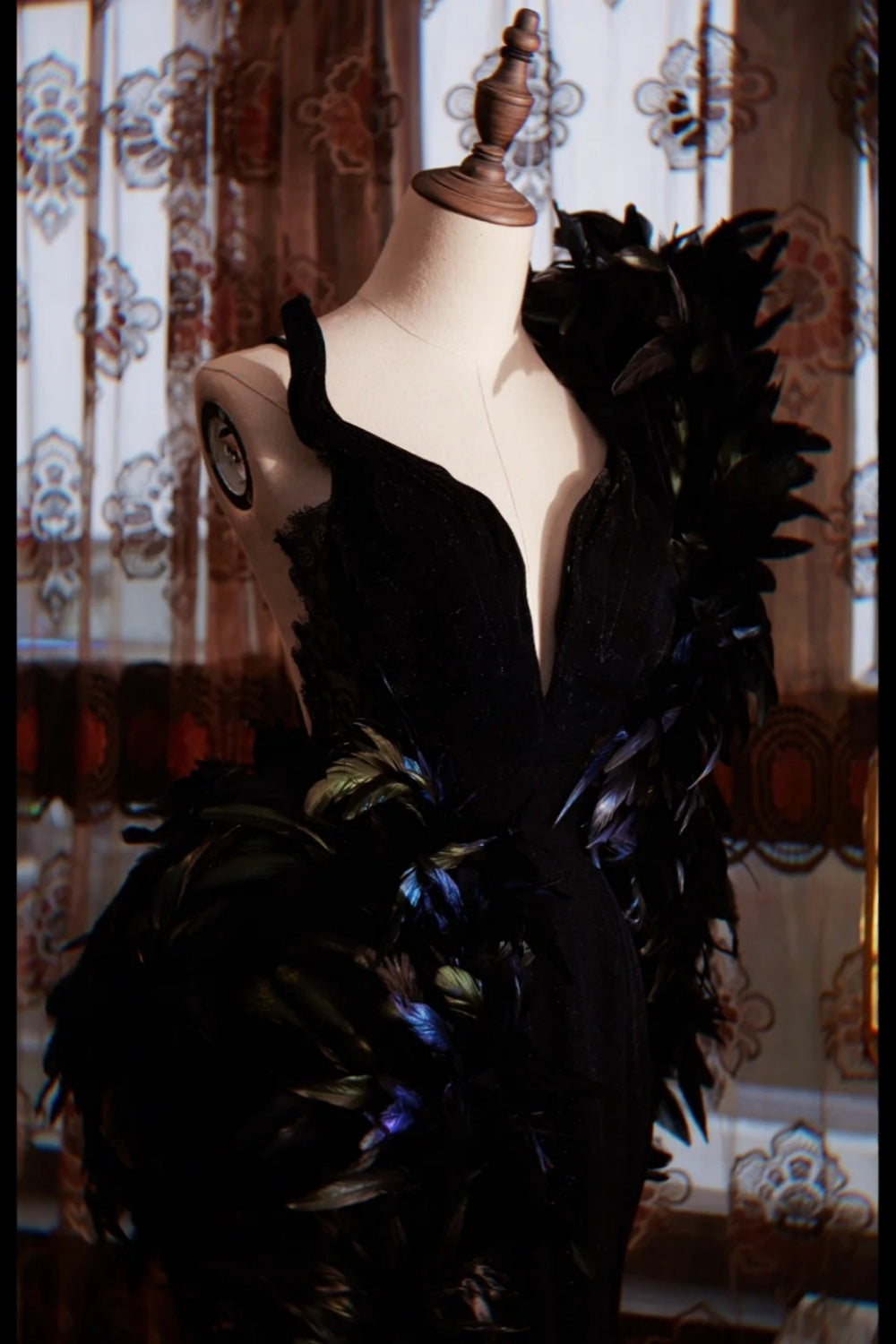 Schwarzes, langes, elegantes Abendkleid NV6539