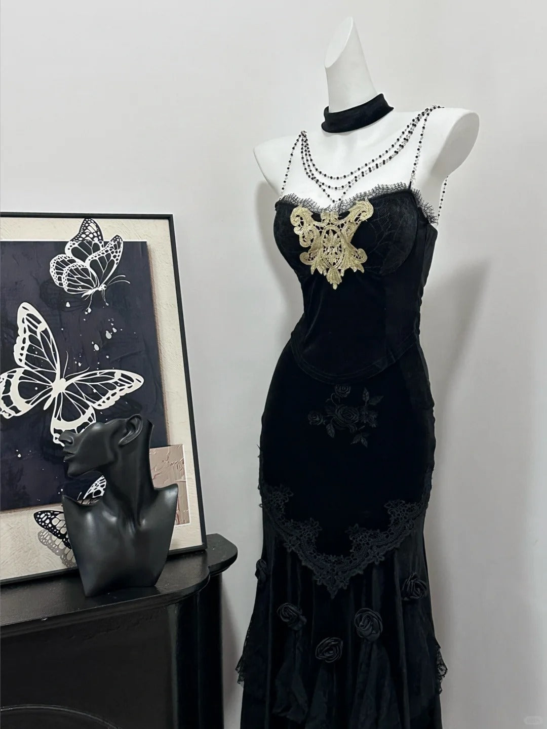 Schwarzes Vintage Elegantes Zartes Perlen Blumenapplikation Langes Samt Ballkleid Abendkleid Geburtstagspartykleid Abschlussballkleid nv4053