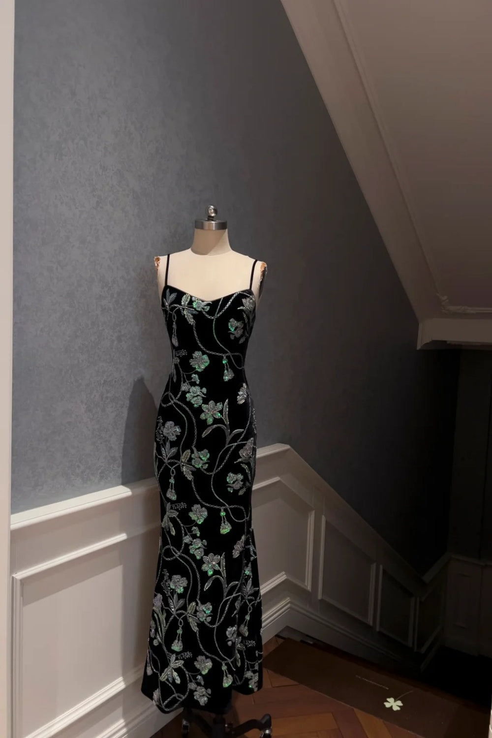NiceVestidos-_NV Robe longue de soirée noire à fleurs NV5937