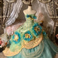 Blaues bodenlanges Ballkleid aus floralem Tüll nv5171