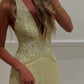 Gelbes, glänzendes, perlenbesetztes, elegantes, schulterfreies, langes Chiffon-Ballkleid, Abendkleid NV5218
