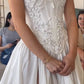 NiceVestidos – Vintage-Brautkleid im Court-Stil, weiß, mit Spitze, Perlenstickerei, trägerlos, mit Schlitz und Schleppe, NV5918