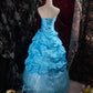 Robe de bal longue en tulle bleu délicatement perlée NV6661