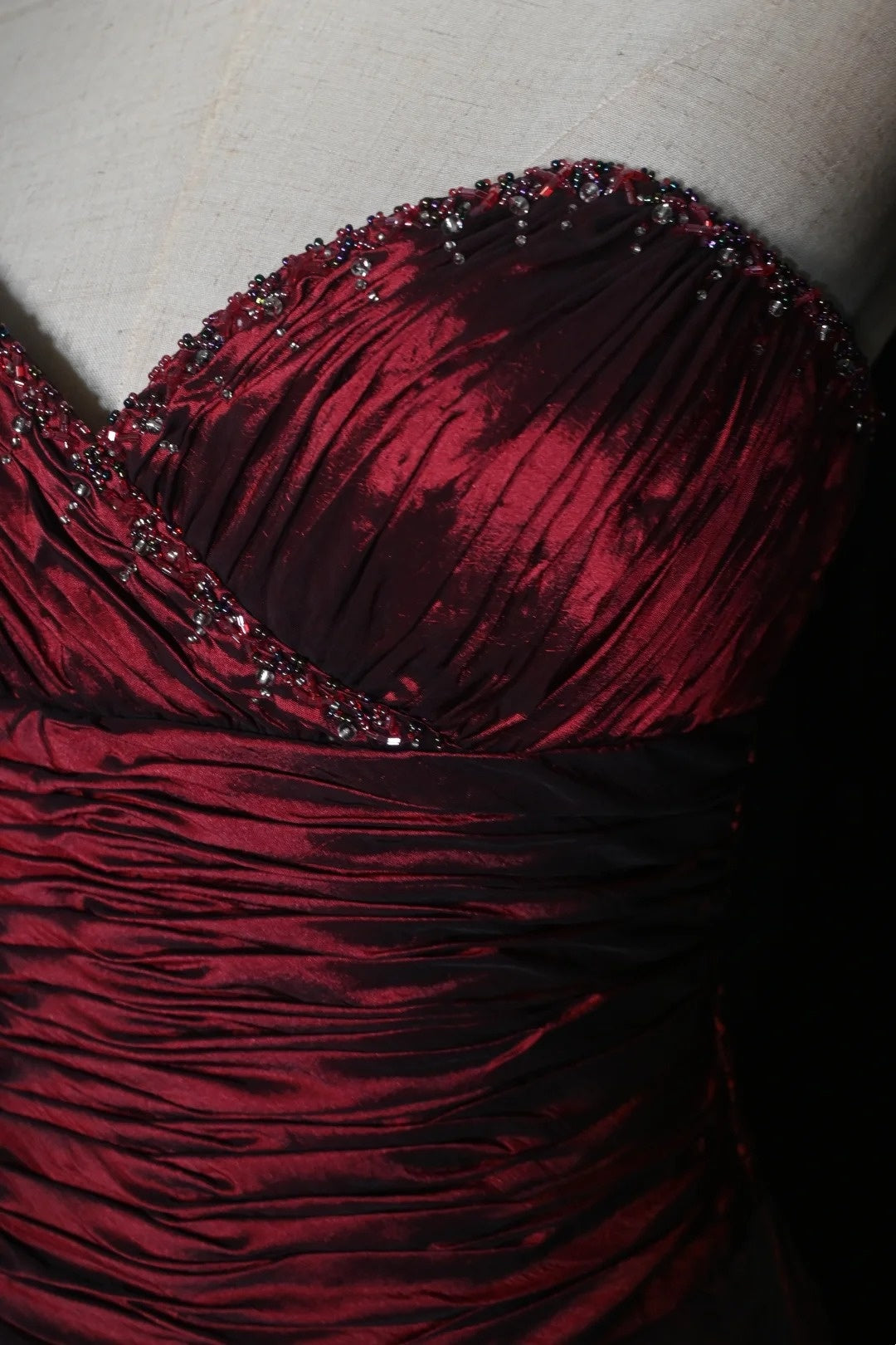 Burgundy vintage elegant ball gown/evening dress NV6862
