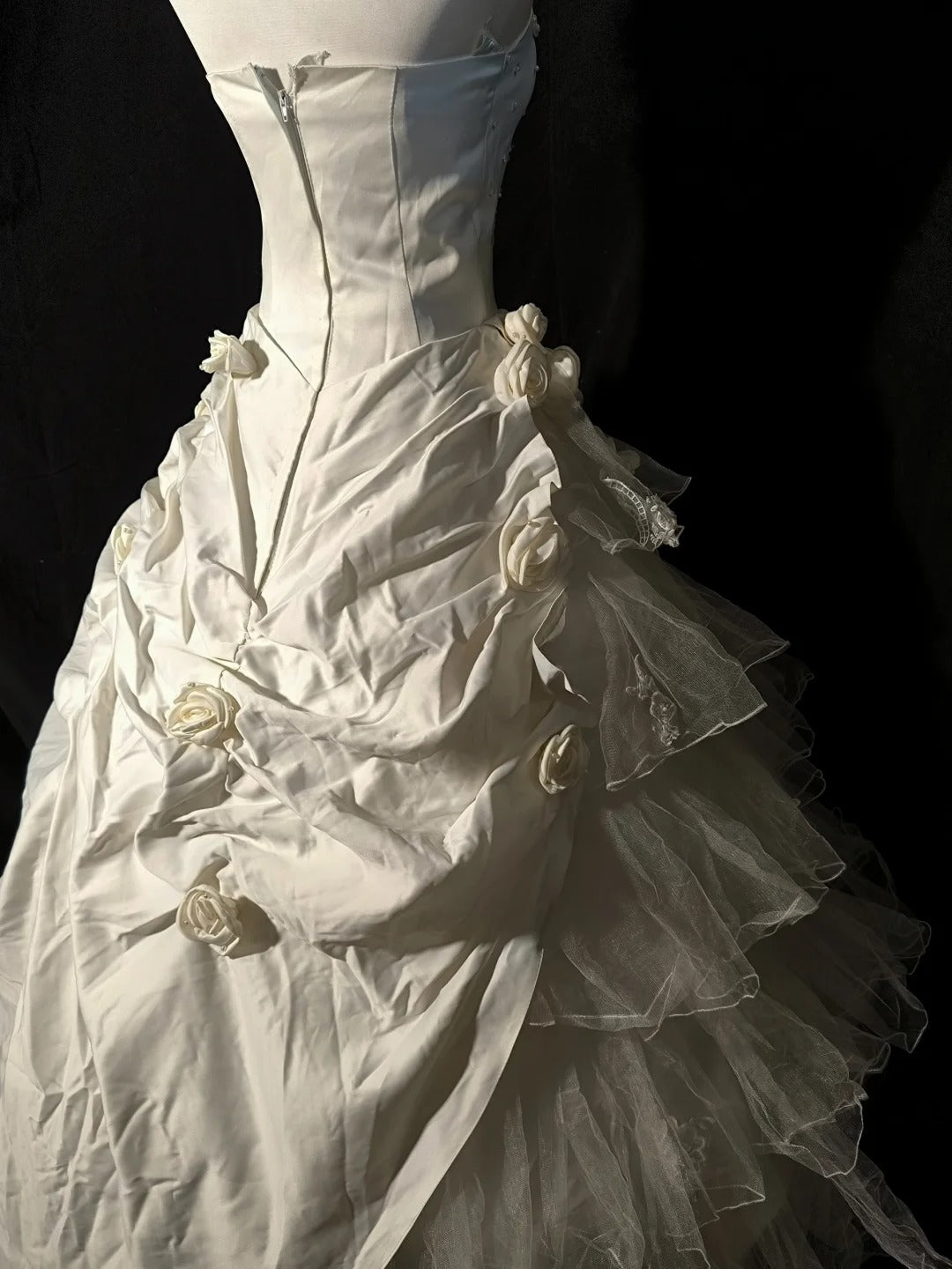 Ivory White Gorgeous 3D Rose Applique Long chiffon Satin Floor Length Ball Gown Evening Gown Wedding Dress nv4036