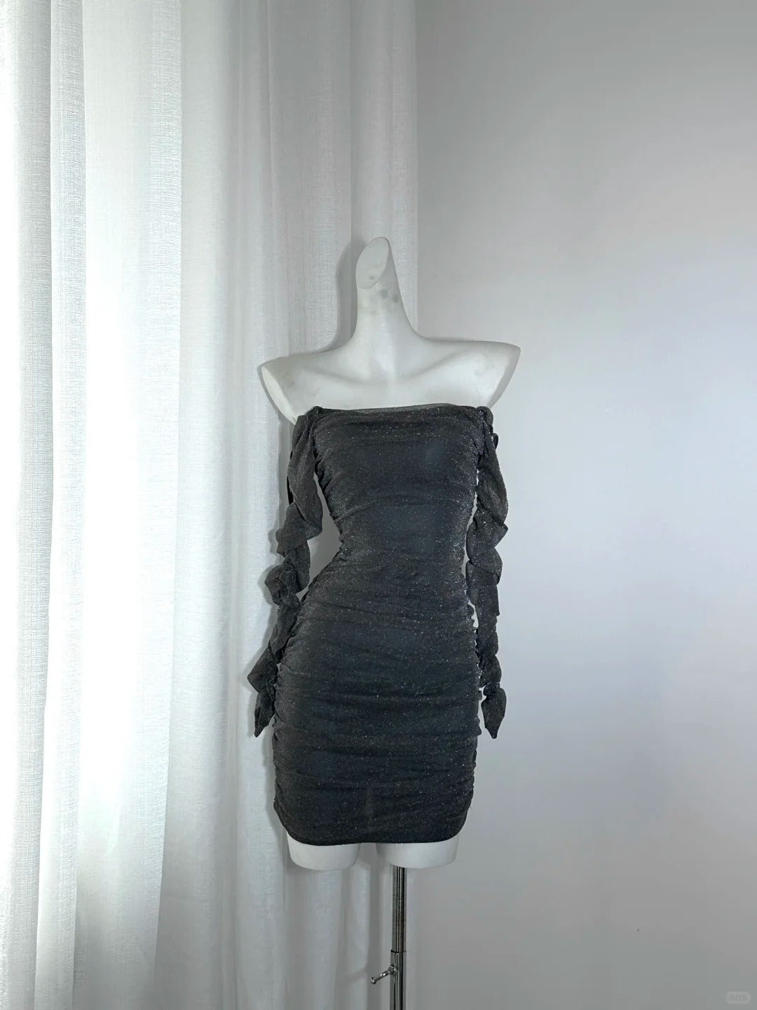 NiceVestidos - Robe de soirée noire scintillante à manches longues Nv5617