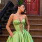 Robe de soirée courte en dentelle à col en cœur verte Robe de bal Robe de soirée nv3037